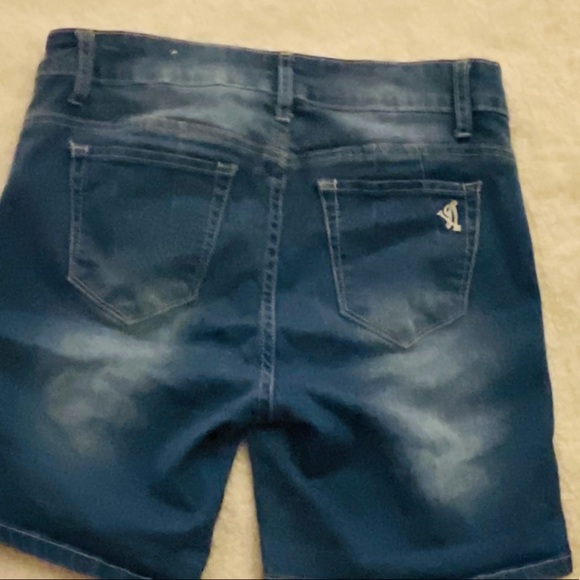 VIP Womenโs Jean Shorts Size Small - Picture 6 of 7